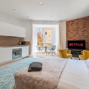Spacieux Plafond Proche Monaco France